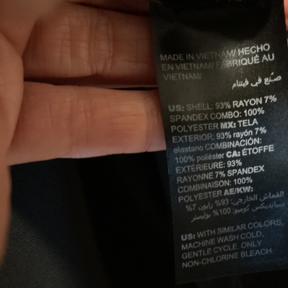 Previously loved twofer top by WHBM - Excellent condition - Picture 8 of 8